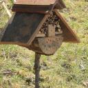 Sapin de Noel recyclé en Nichoir à abeilles sauvages ( mise en place mars 2012)